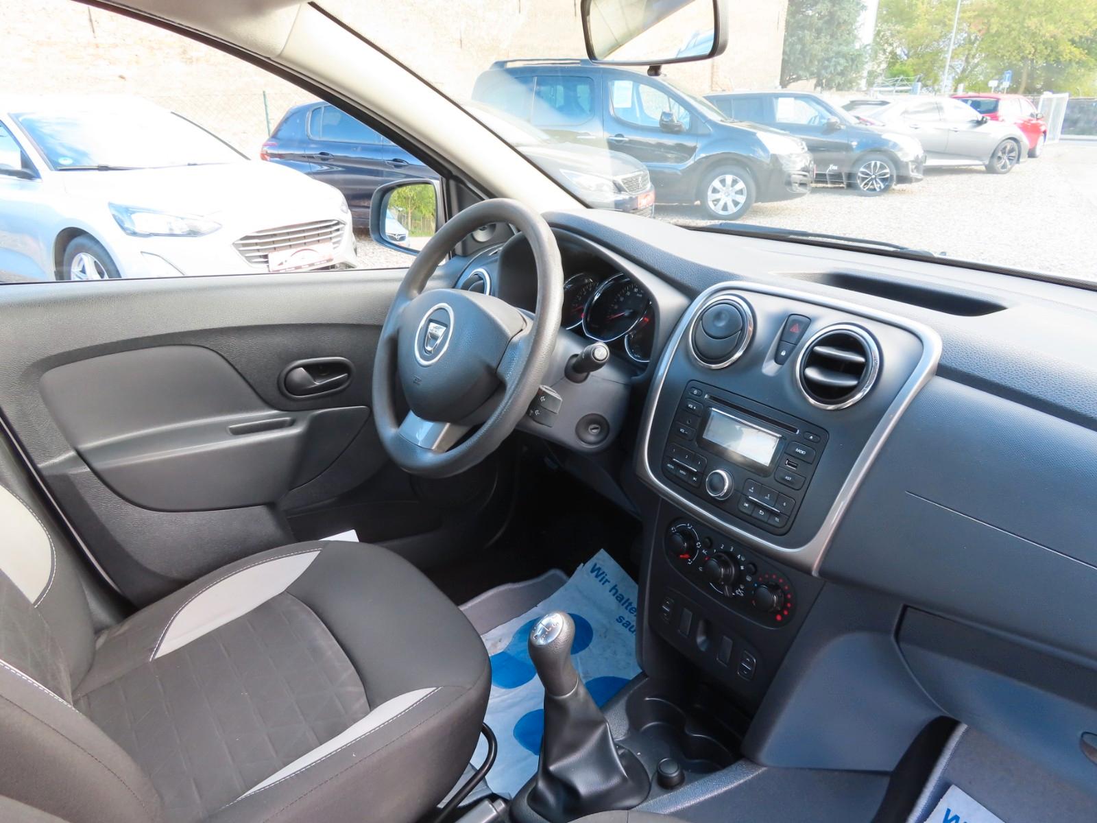 Dacia Sandero 2015 — photo 8