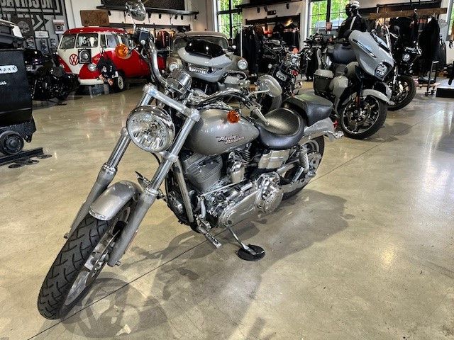 Fahrzeugabbildung Harley-Davidson Dyna Super Glide