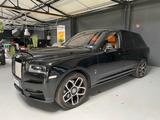 Rolls-Royce Cullinan - BLACK BADGE SPEC Voll 3500km Mandarin - Rolls-Royce Gebrauchtwagen von 2024