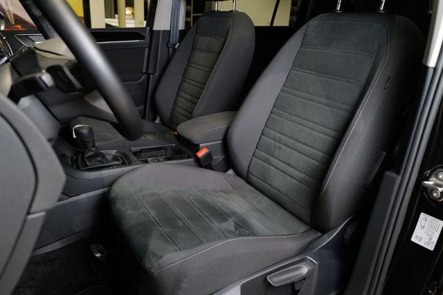 Volkswagen Touran 1.5TSI DSG Highline AHK Pano Rkam Keyless