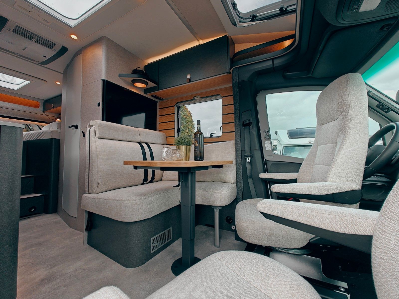 Fahrzeugabbildung HYMER / ERIBA / HYMERCAR ML - T 580 4x4² STORMTROOPER