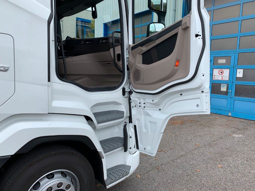 Fahrzeugabbildung DAF FAN XG 480 Swing-Board mit LBW