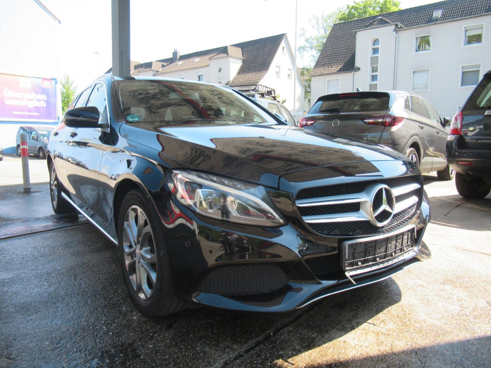 Mercedes-Benz C 180 T AVANTGARDE LED Standh Navi Leder AHK
