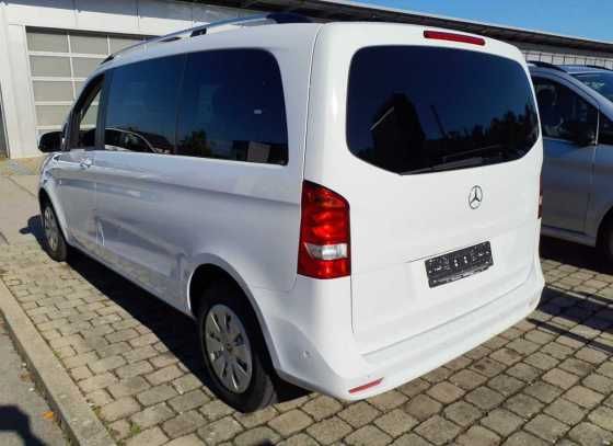 Fahrzeugabbildung Mercedes-Benz V 220 d Rise kompakt Nav SHZ 2,5t AHK RFK Tempom