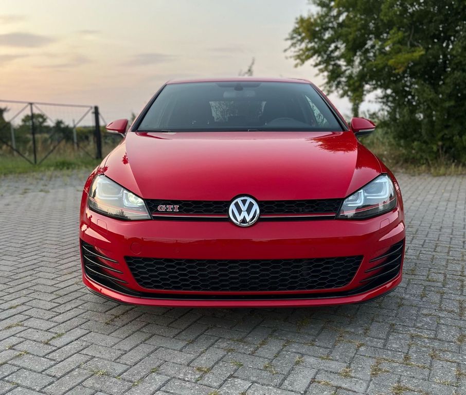 Image of Volkswagen Golf