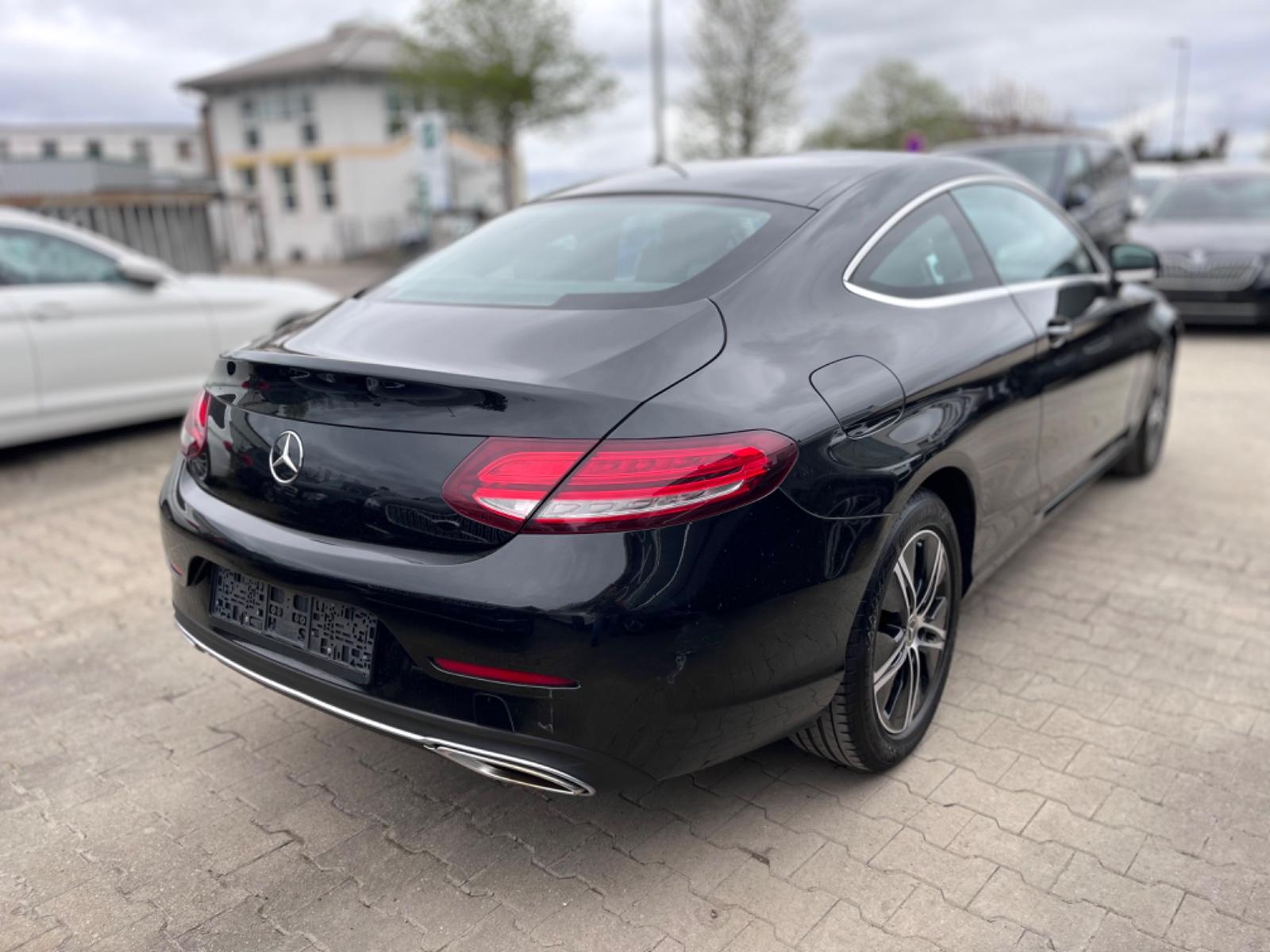 Mercedes-Benz C 180 Coupe 9G-TRONIC|Facelift|1.Hand|T-Leder|