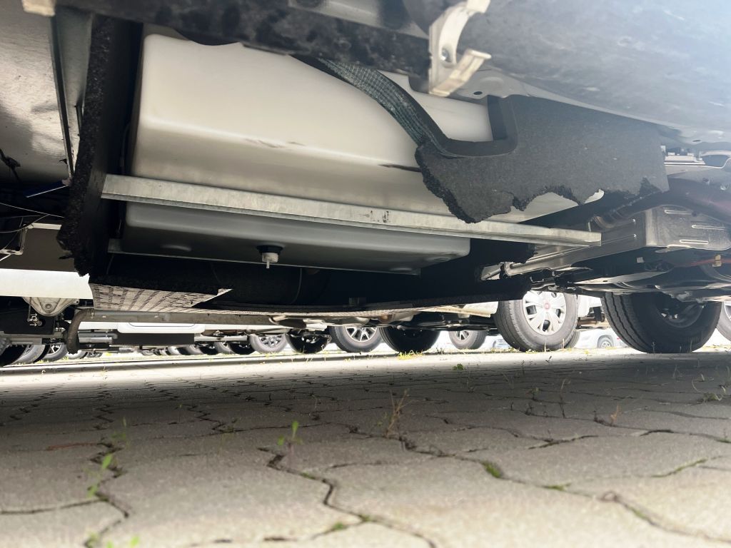 Fahrzeug Übersicht 10 Fahrzeugabbildung LMC Cruiser V 646 G beschädigt/HÄNDLER UND GEWERBE