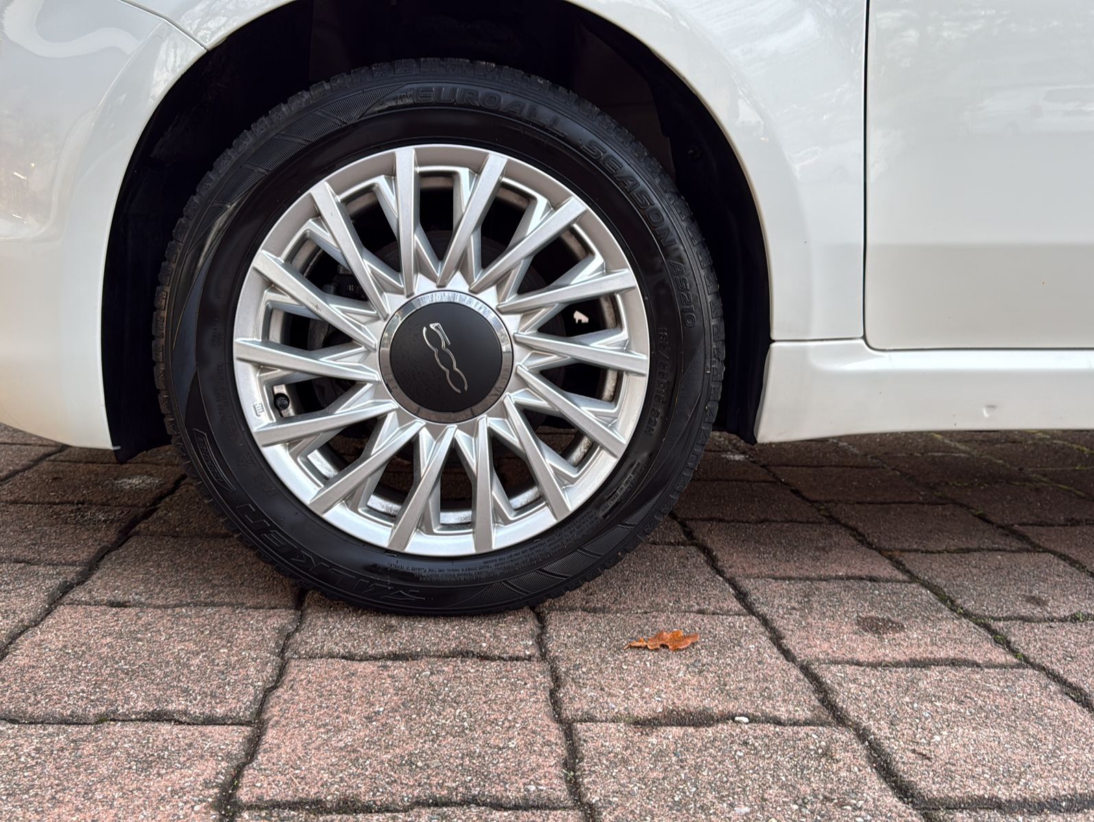 Fahrzeugabbildung Fiat 500 Lounge