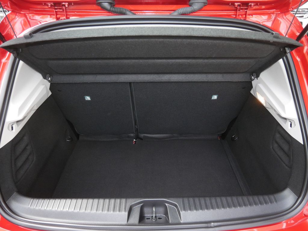 Fahrzeugabbildung Renault Clio INTENS TCe 90