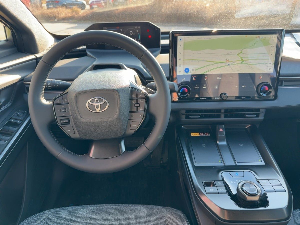 Fahrzeugabbildung Toyota bZ4X 73 kWh Teamplayer *PDC+ACC+SHZ+LED+NAVI*