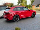 Porsche Cayenne GTS | Facelift | Porsche Approve - Porsche Cayenne: Rot