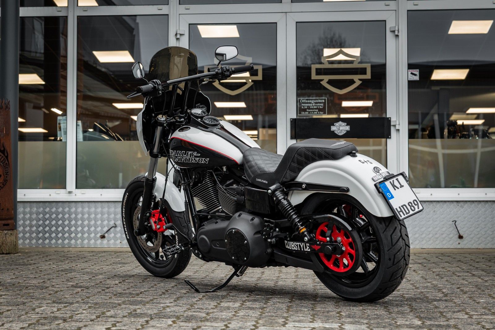 Fahrzeugabbildung Harley-Davidson FXDLS DYNA LOW RIDER S 110cui  - CLUBSTYLE -