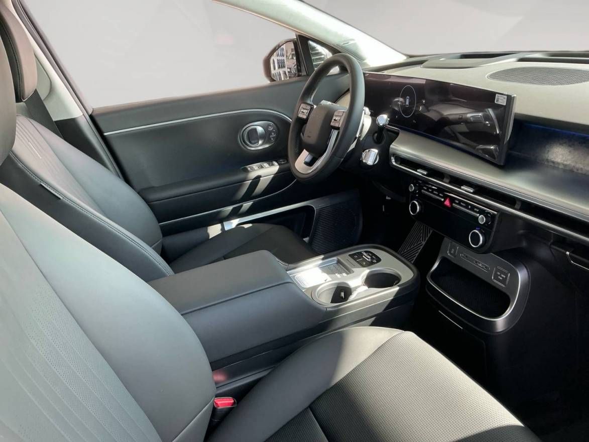 Fahrzeugabbildung Hyundai IONIQ 9 7-Sitzer UNIQ Panorama-Glas-Schiebedach