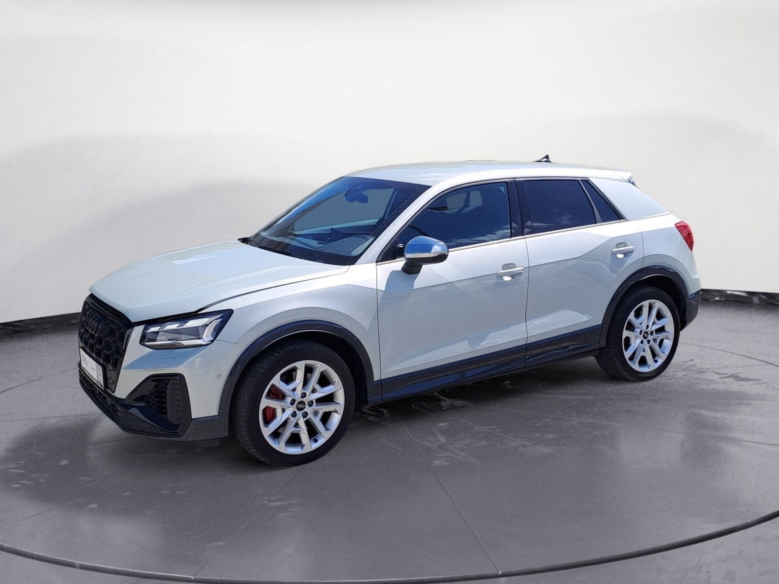 Audi SQ2 TFSI 221(300) kW(PS) S tronic