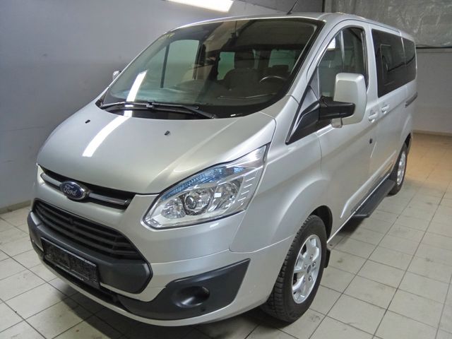 Ford Transit Custom Titanium 8 Sitzer