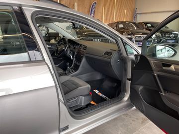 Volkswagen Golf VII Variant *ACC*NAVI*SHZ*PDC*LED*TOUCH*