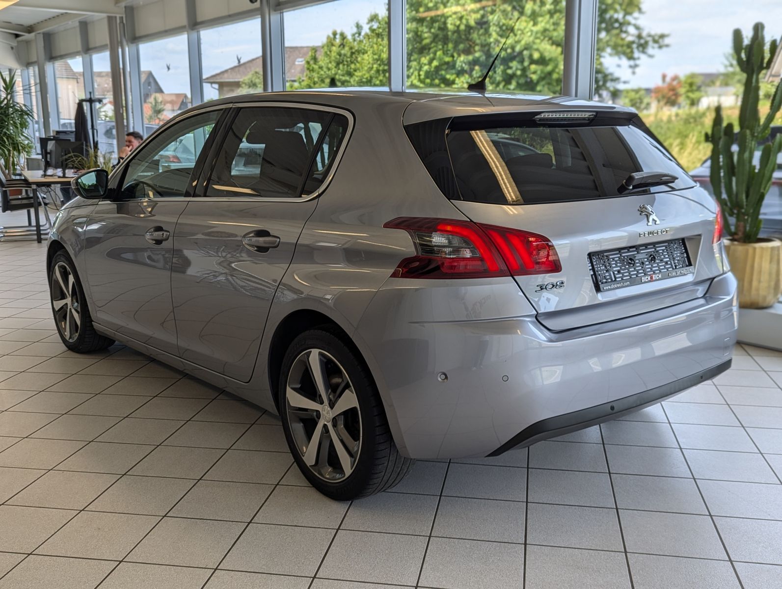 PEUGEOT 308 1.2 e-THP Allure Full-LED-Paket Kamera Navi+ - Image 5