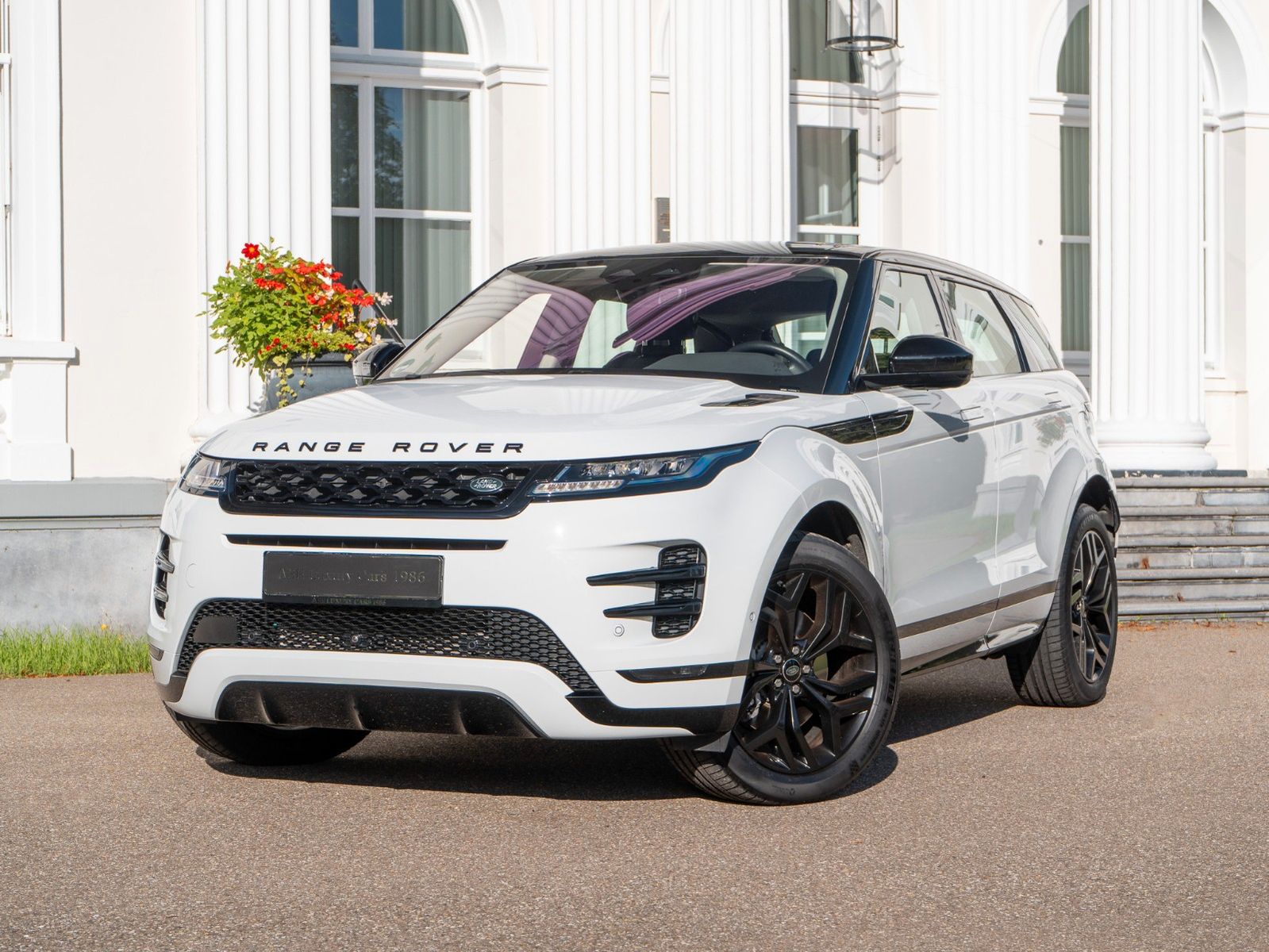 Land Rover Range Rover Evoque P300e AWD