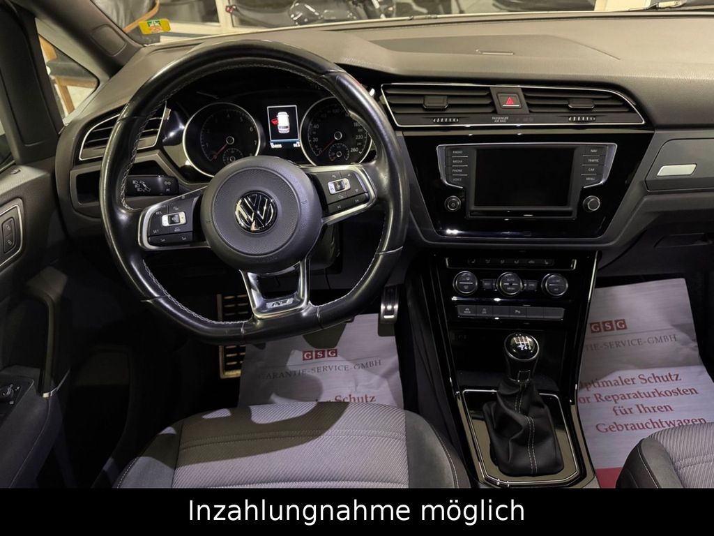 VW Touran 1.4 TSI R-LINE/LED/NAVI/ACC/DAB/AHK/CAM! VW Touran 1.4 TSI R-LINE/LED/NAVI/ACC/DAB/AHK/CAM!