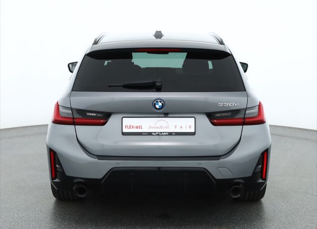 BMW 330, 2022 — 4