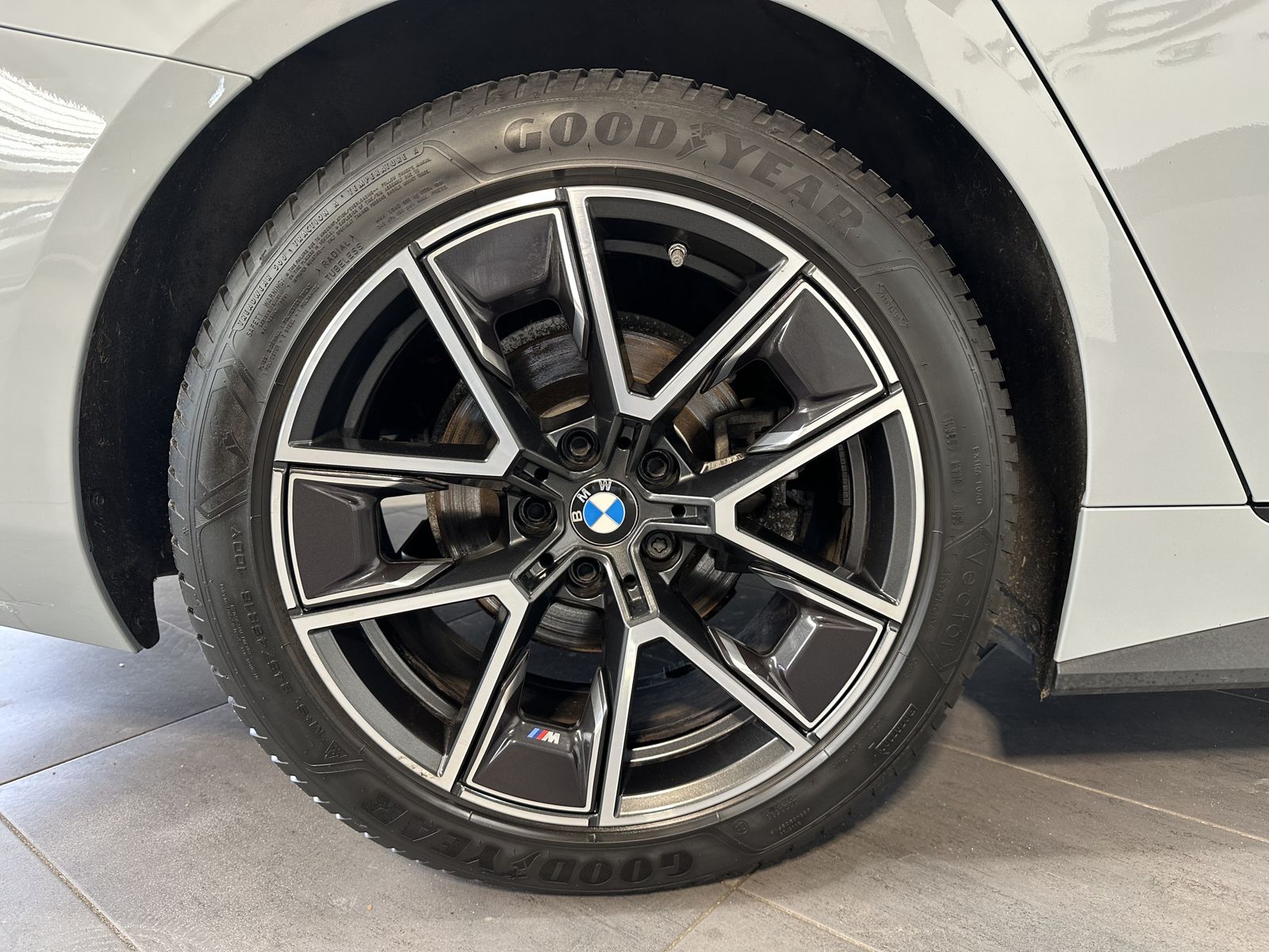 Fahrzeugabbildung BMW 420i Gran Coupé Aut. M-Sport NAV+LED+HIFI+1.HD