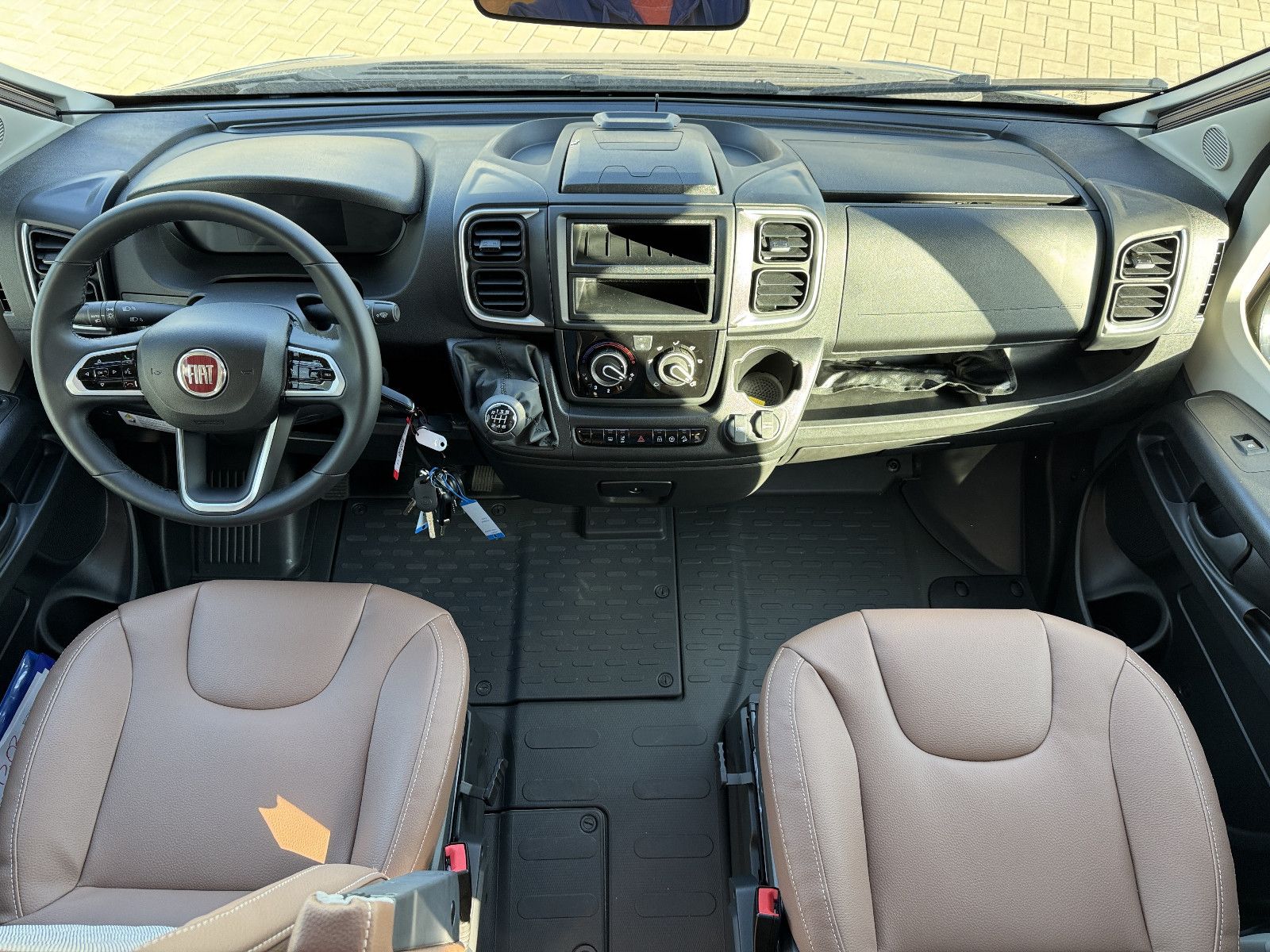 Fahrzeugabbildung Bürstner Lyseo TD 594 - 16.073€ SPAREN!