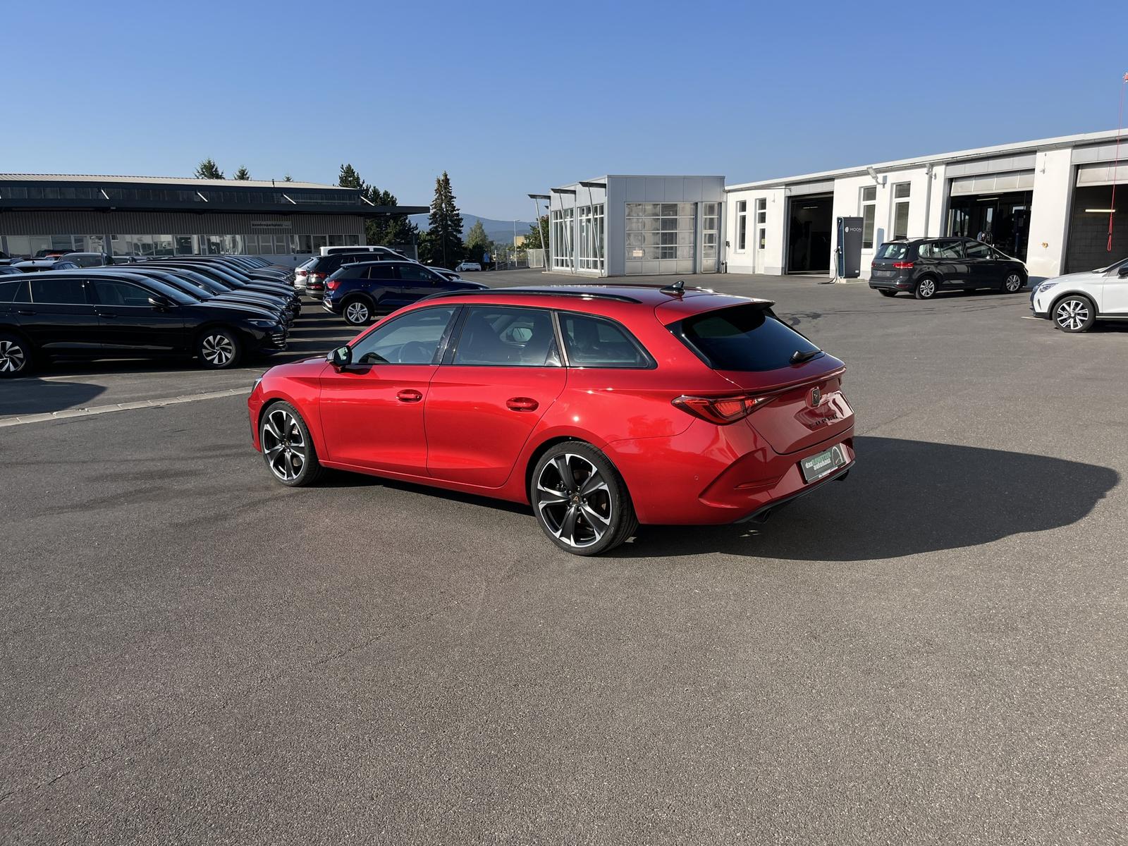Cupra Leon SP 2.0 TSI DSG VZ 156€ m.20% Anz. Navi RFK, миниатюра 11