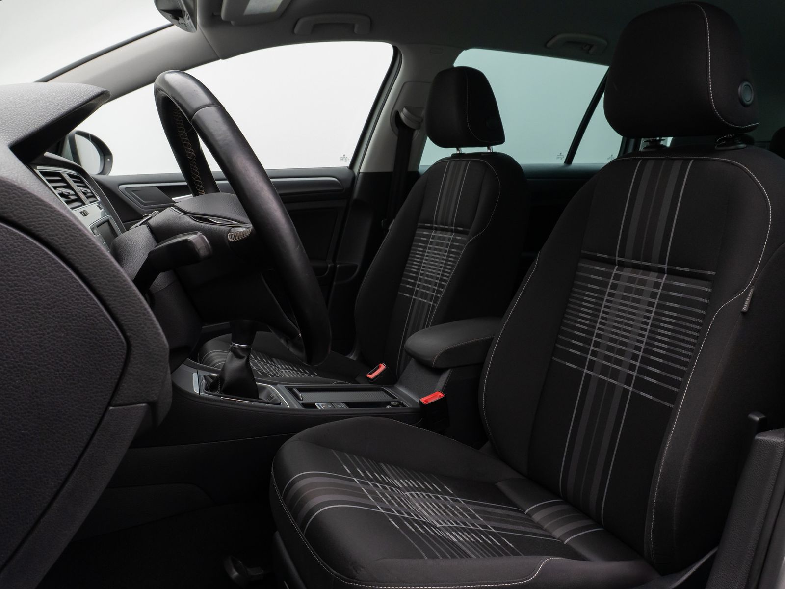 Fahrzeugabbildung Volkswagen Golf VII Variant Lounge BMT Sitzhzg Navi AHK