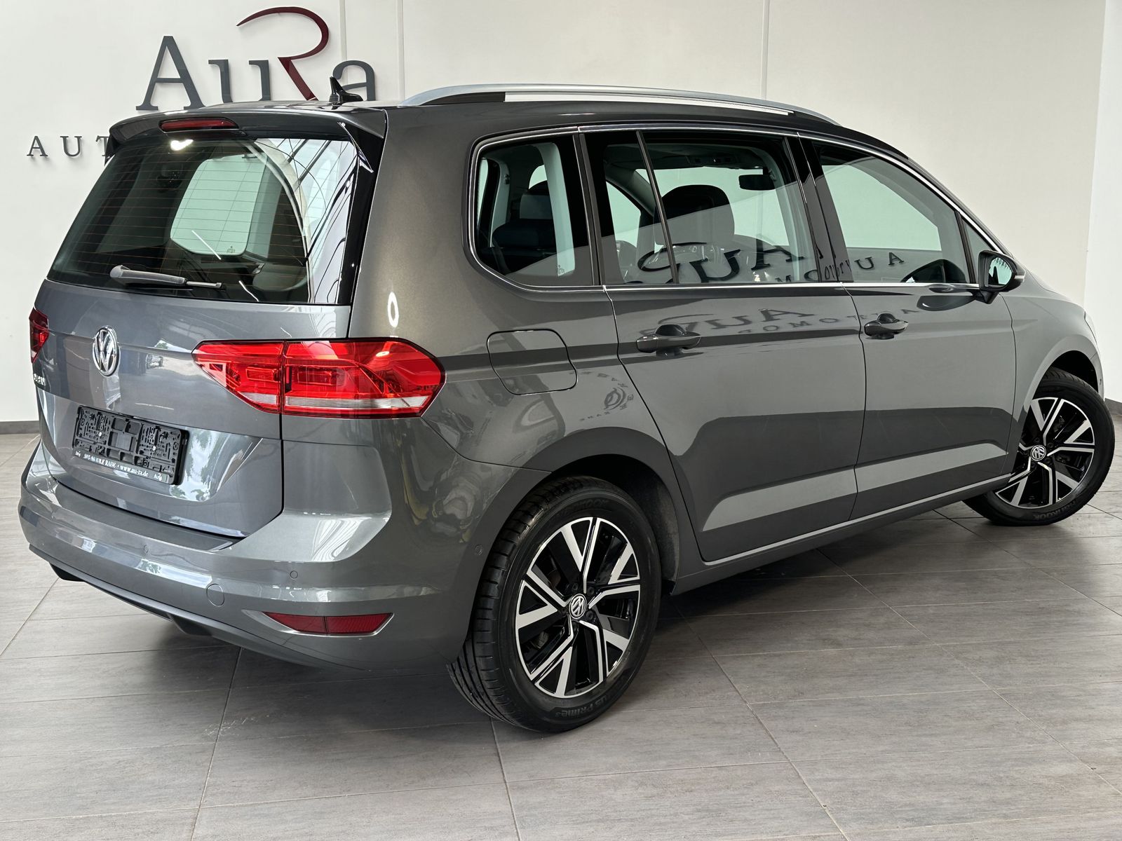 Fahrzeugabbildung Volkswagen Touran 1.5 TSI ACT HL 7-Sitzer NAV+LED+AHK+ACC