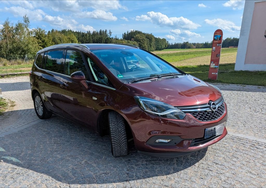 Image of Opel Zafira Tourer