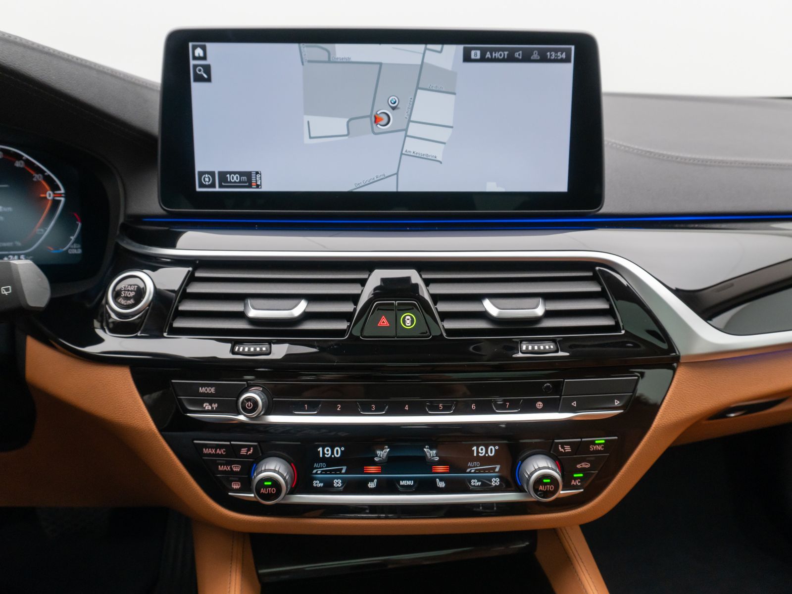 Fahrzeugabbildung BMW 540d xD LuxuryLine HUD Kamera DAB Laser Panorama