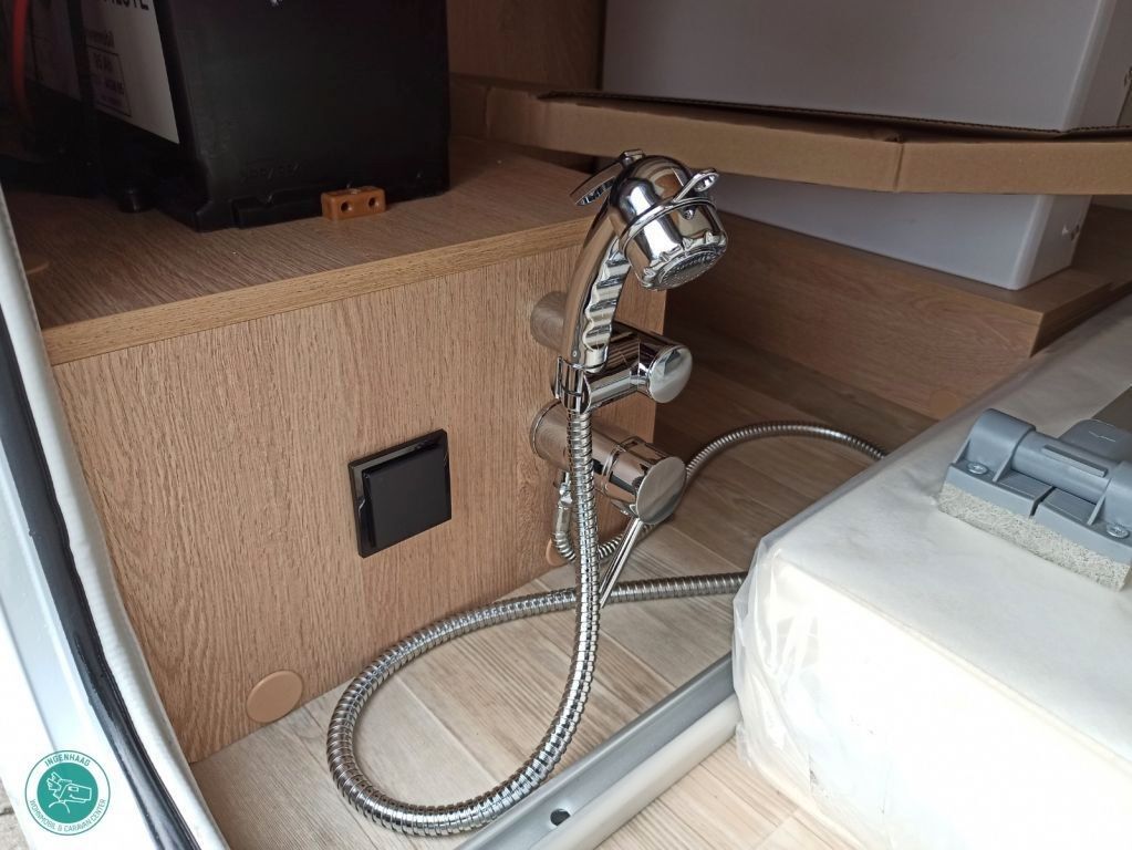 Fahrzeugabbildung Mooveo TEI 60FB, 200W Solar TV & Sat