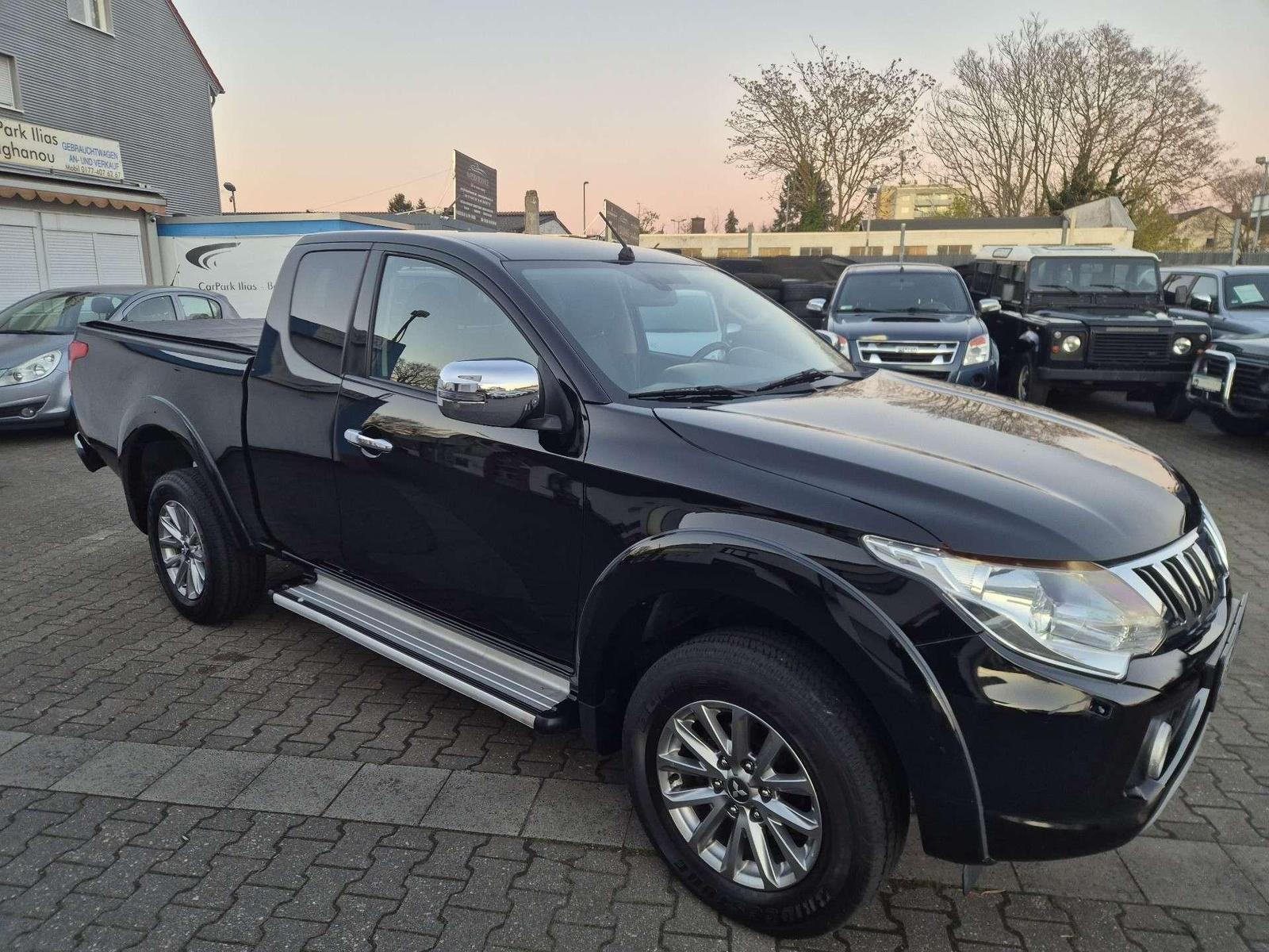 Mitsubishi L200 Plus Club Cab 4WD *AHK 3.0 To. / Top Optik*