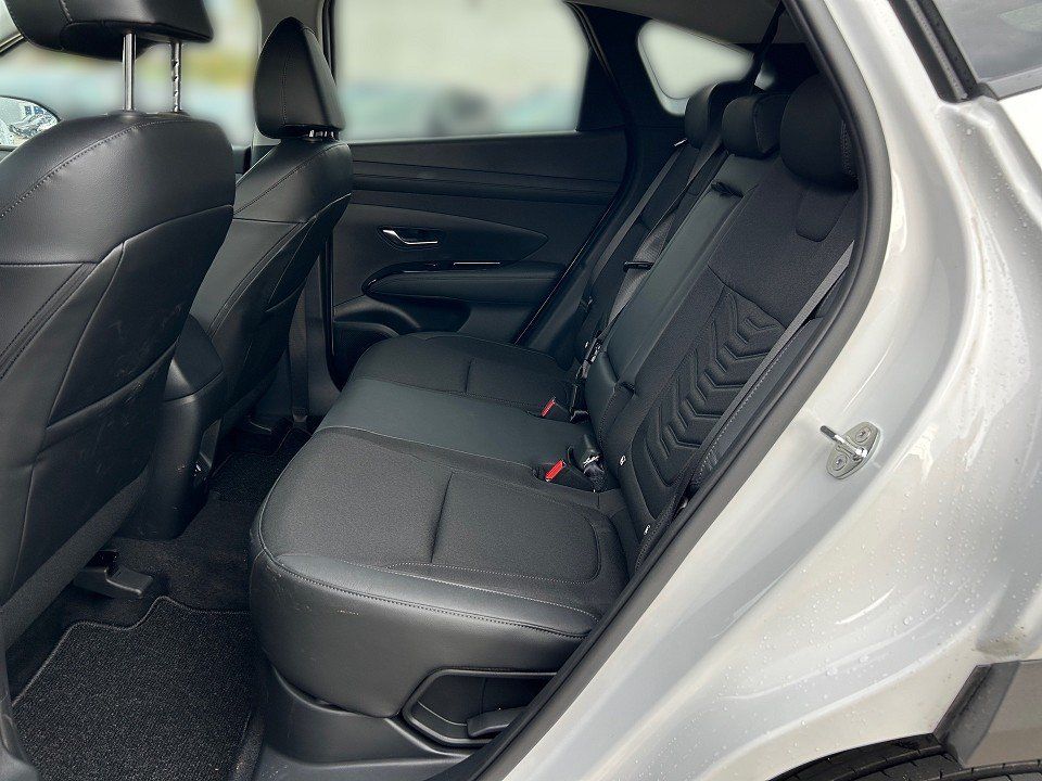 Fahrzeugabbildung Hyundai TUCSON HEV 2025 1.6T 6AT 2WD TREND NAV+CARPLAY++