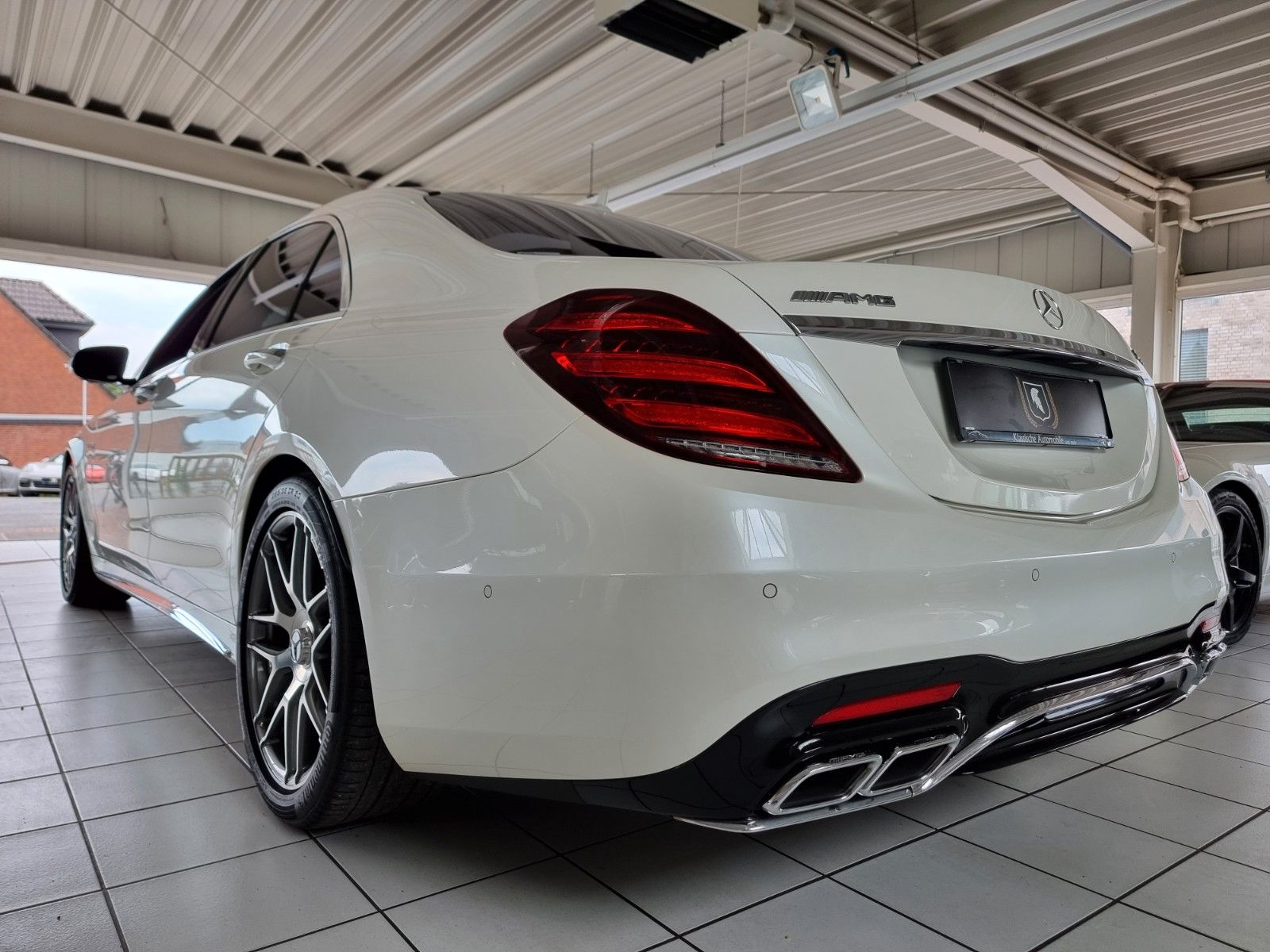 Fahrzeugabbildung Mercedes-Benz S 63 AMG/Facelift ohne OPF/Erstlack/Sammler