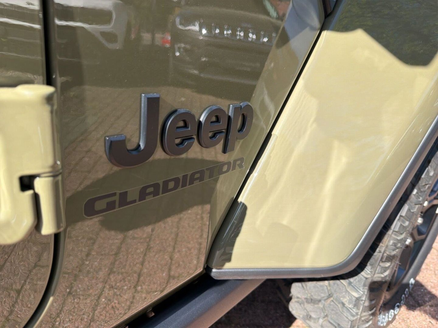 Fahrzeugabbildung Jeep Gladiator 3,6l V6 Willys US-Import