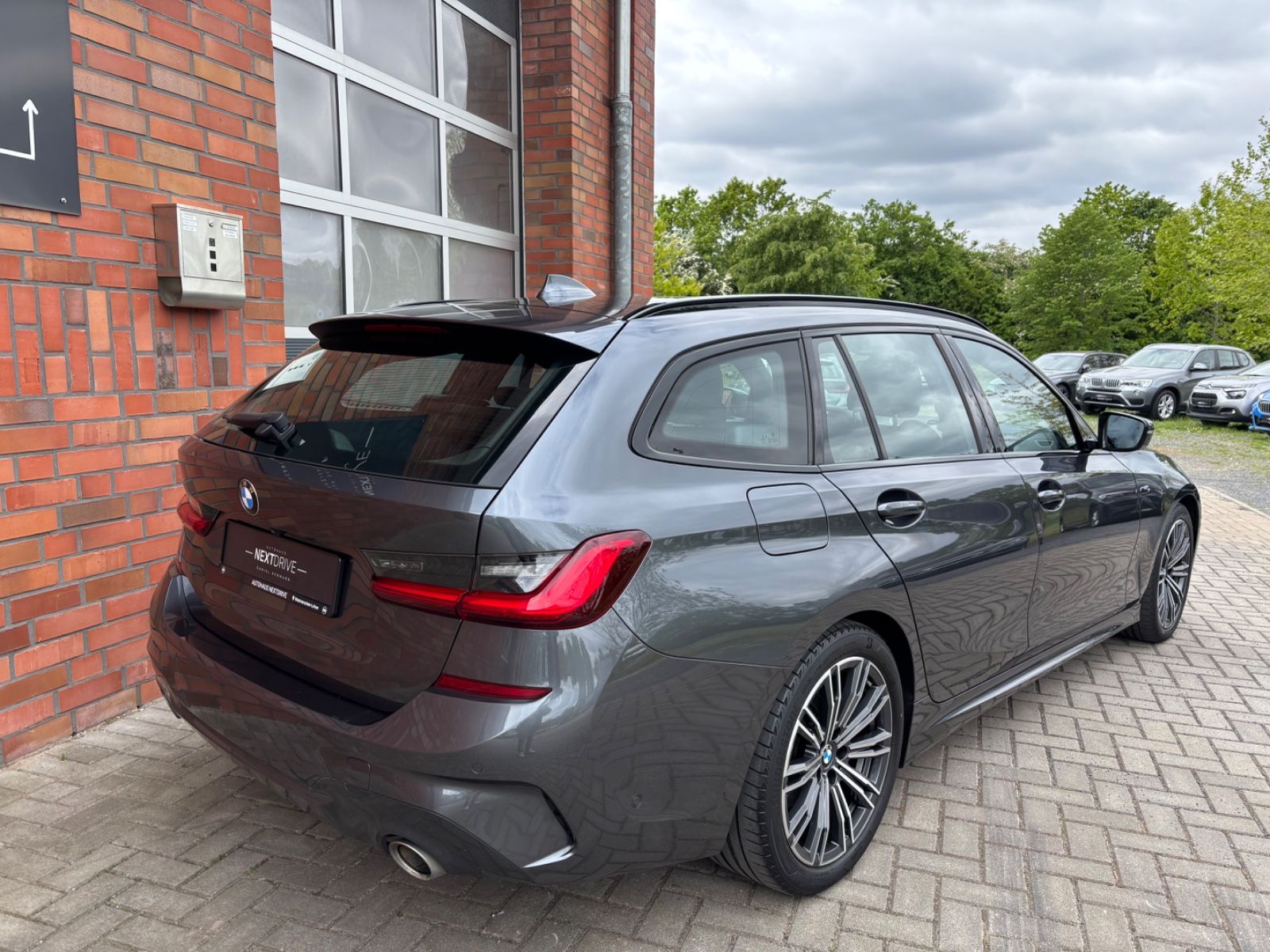 BMW 320d Touring *M Sport*AHK*Virtual*HiFi*Kamera* foto 3