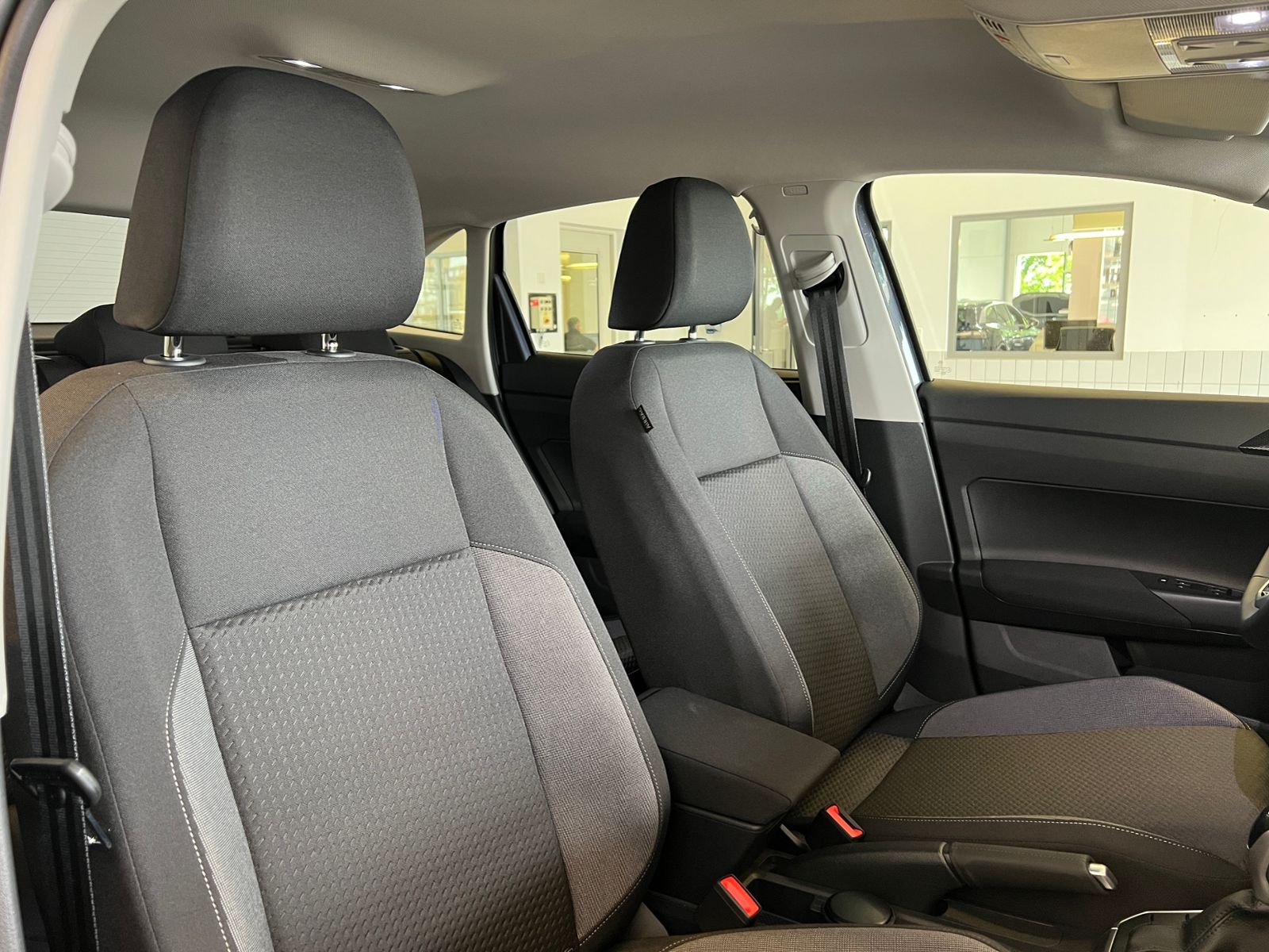 Fahrzeugabbildung Volkswagen Taigo Life 1.5 TSI DSG *IQ-Light, App Connect, L