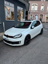 Volkswagen VW Golf 2,0 GTI DSG Adidas Edition - Volkswagen Golf: Adidas