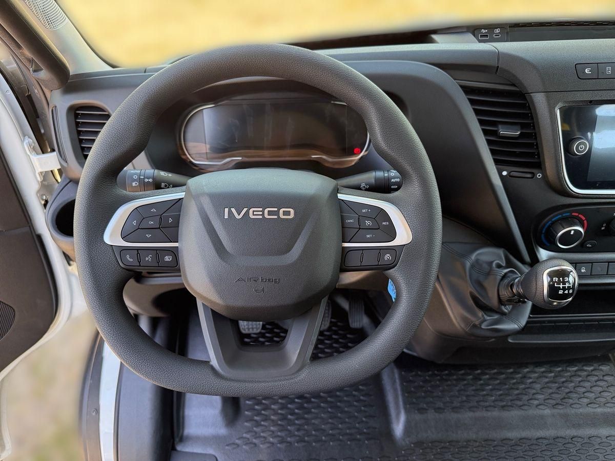 Fahrzeugabbildung Iveco Daily 35S14BY D Pritschenwagen