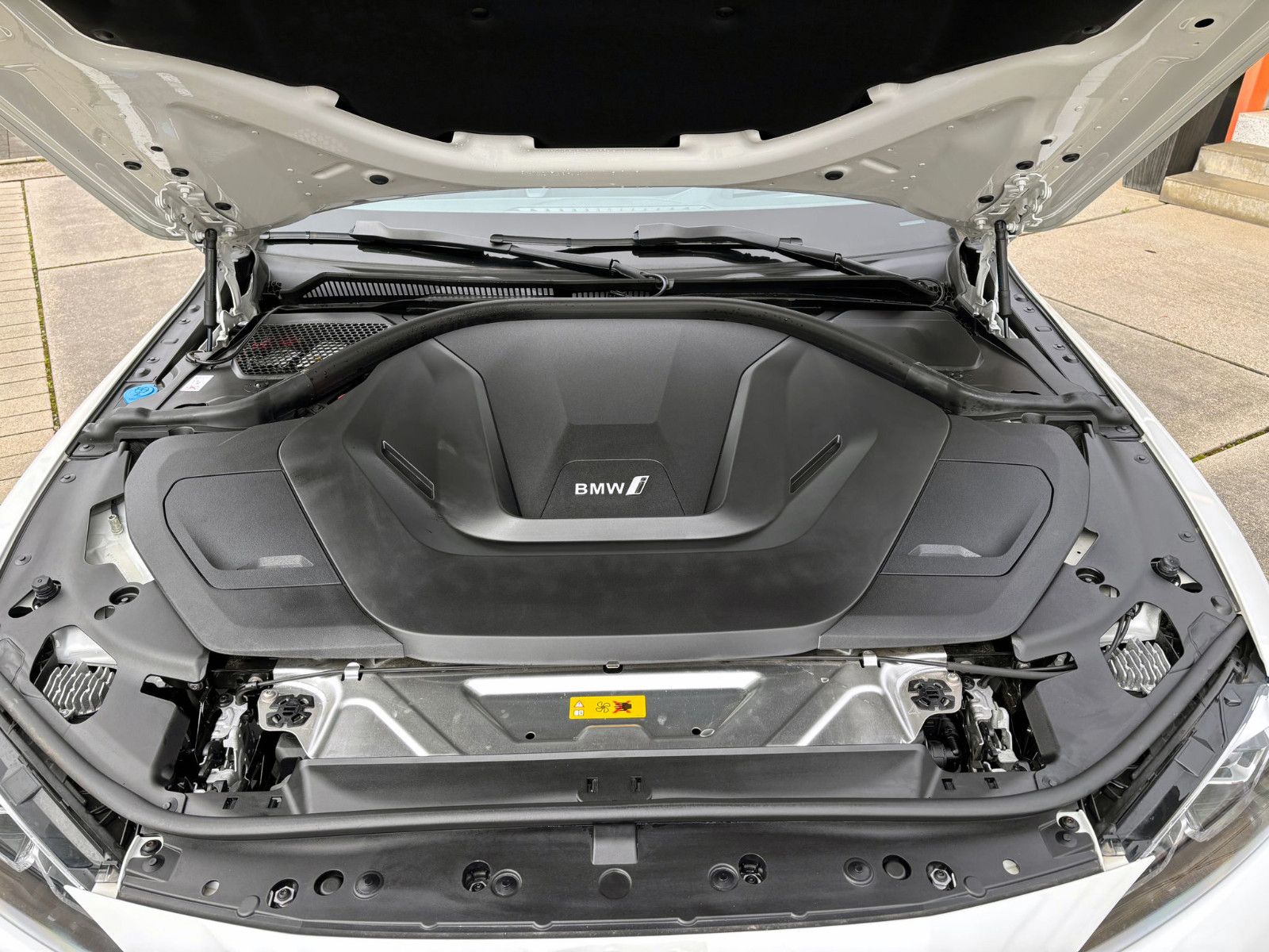 Fahrzeugabbildung BMW i4 eDrive40 Gran Coupe M-Sport LED AHK KAM ACC