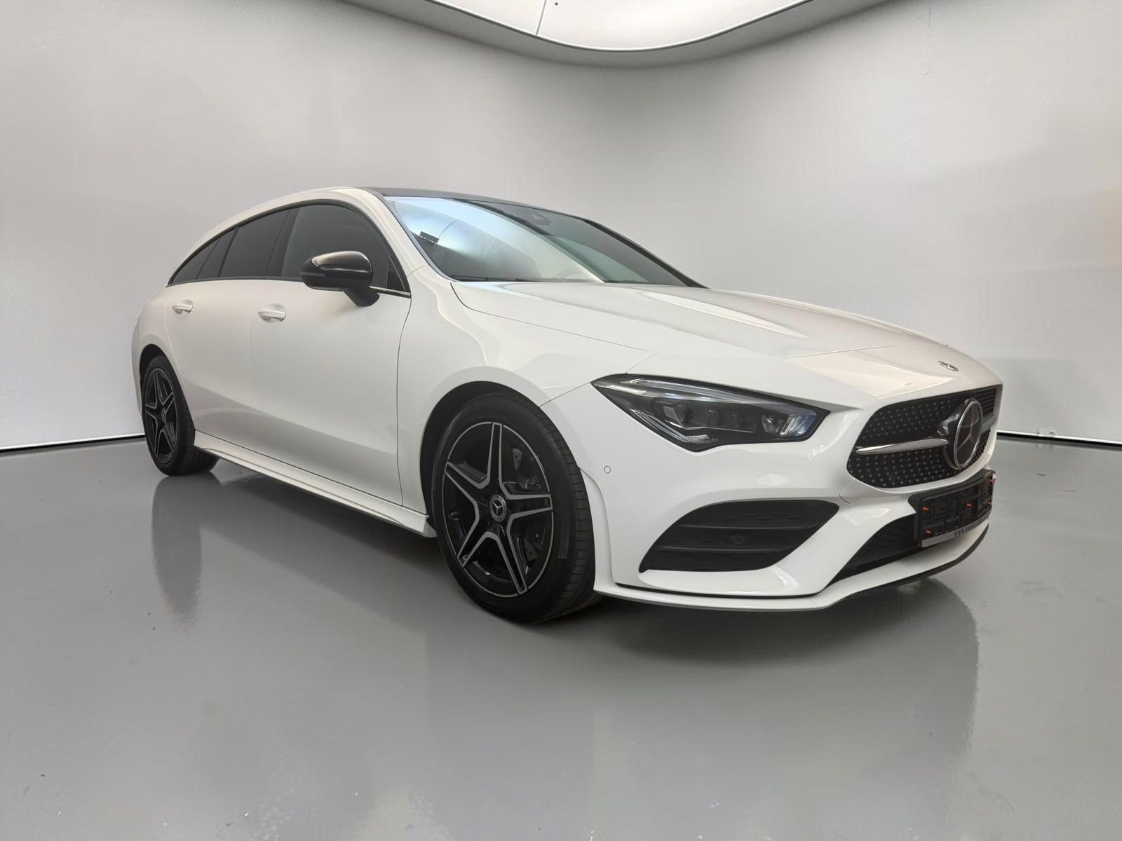 Mercedes-Benz CLA 220d SB AMG*PANO*AHK*LED*MBUX*KAM*DISTR*TOP imagem 3
