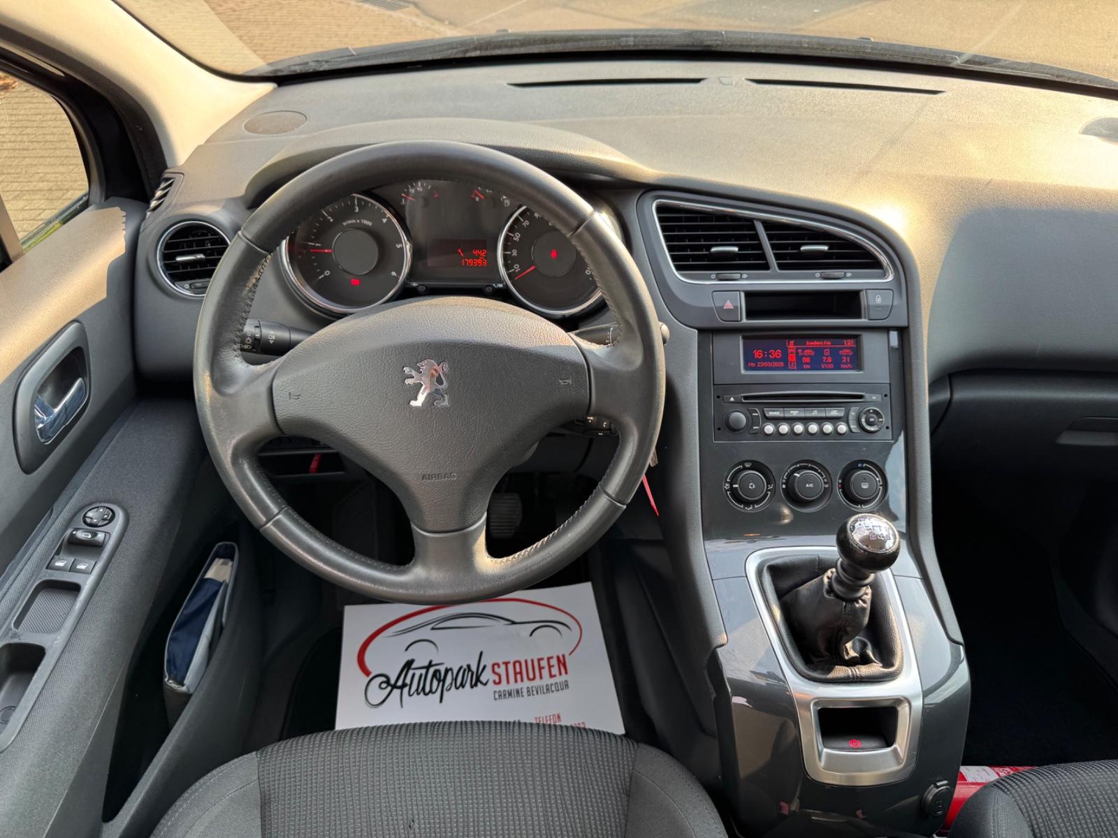 Peugeot 5008 2013 — photo 12