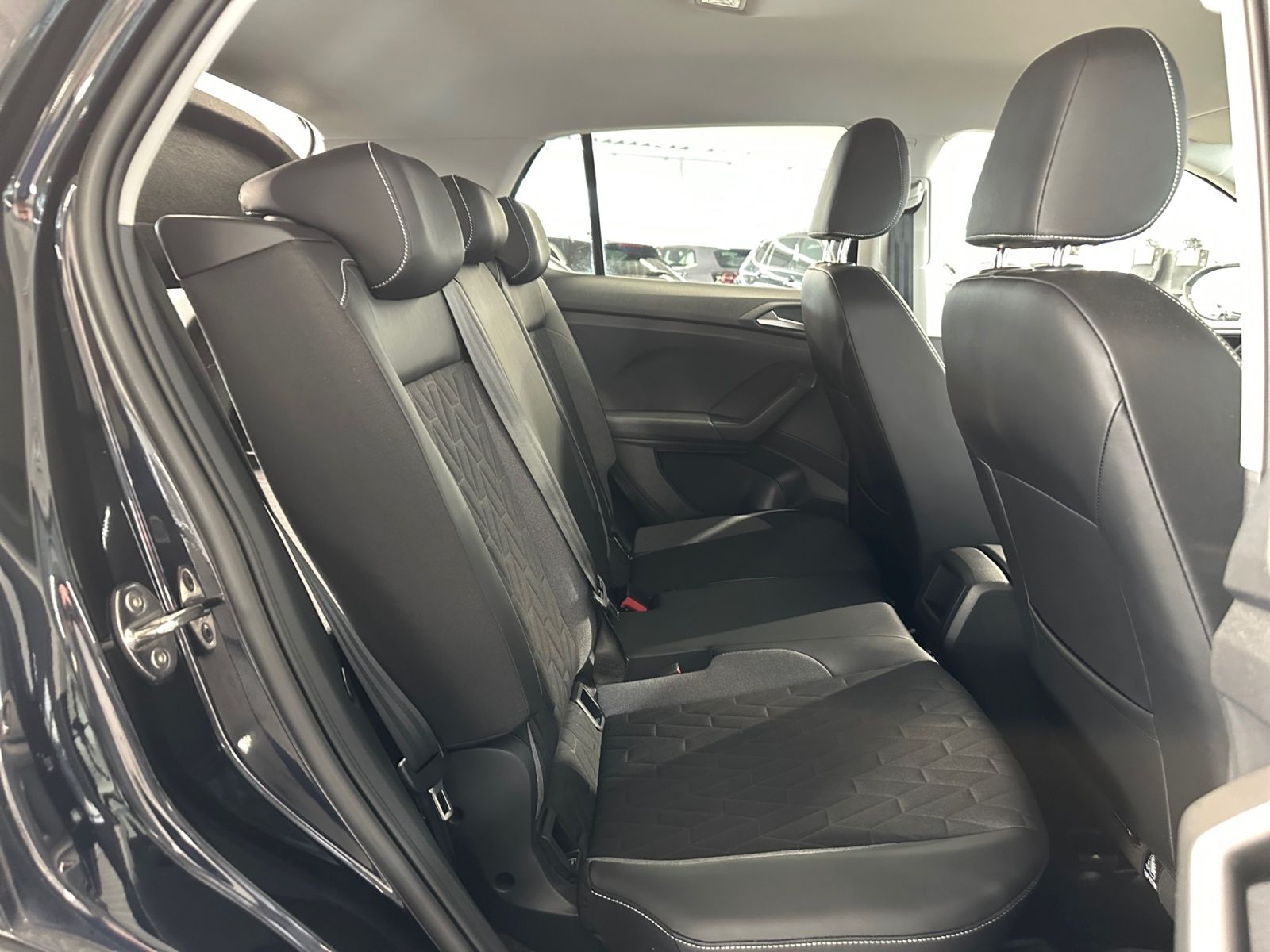 Volkswagen T-Cross - Bild 11