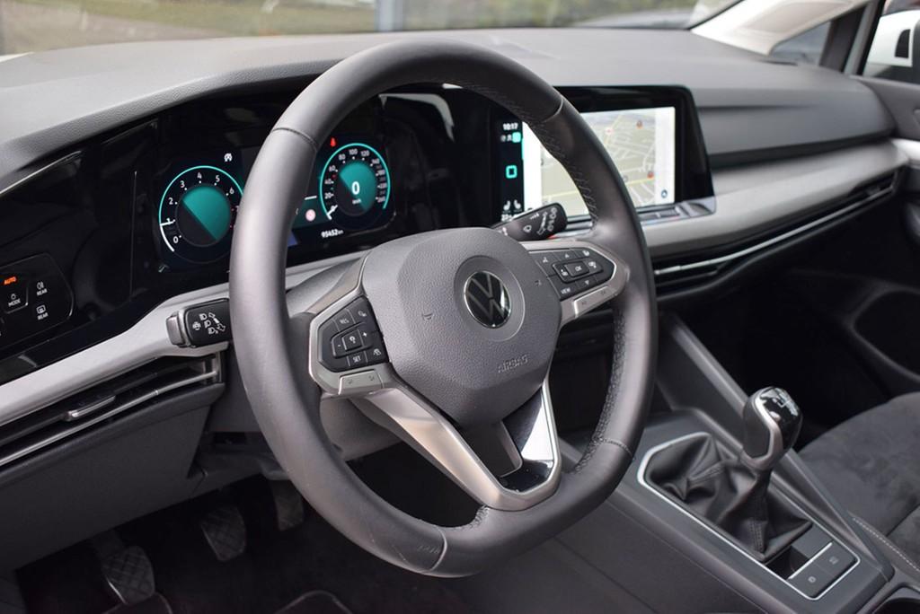 Volkswagen Golf VIII 1.5 TSI 6-Gang *Life*LED*AHK*RüKam*ACC, миниатюра 12