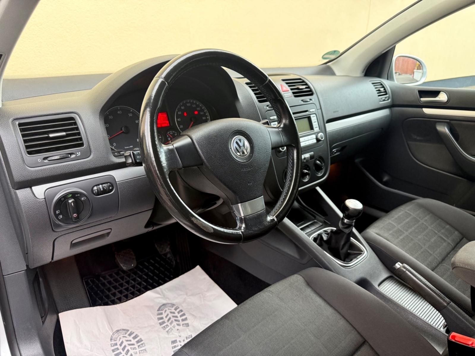 Volkswagen Golf V Lim. Tour 1.4 Zahnriemen TÜV SHZ PDC Alu