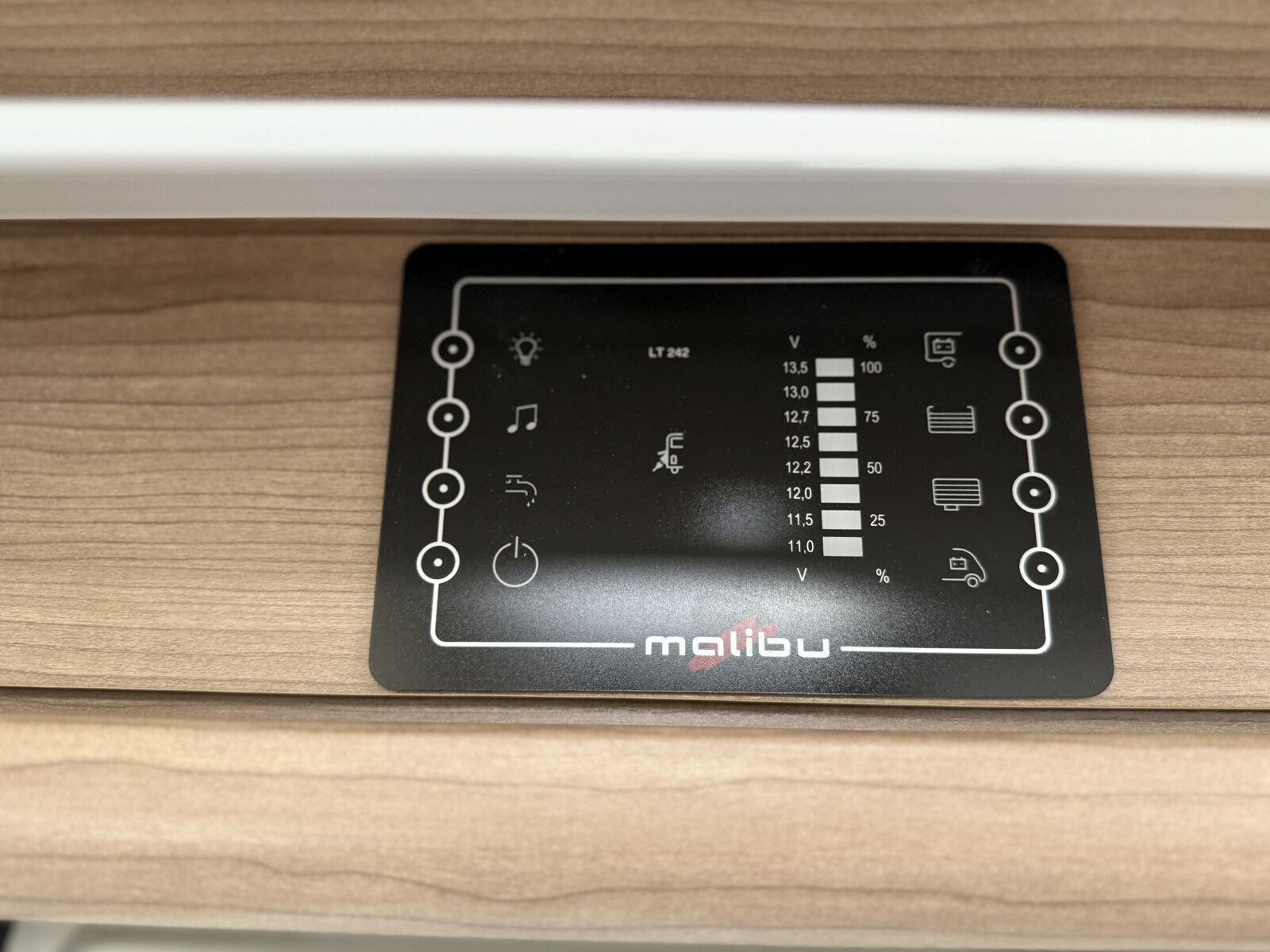 Fahrzeugabbildung Malibu I 430 KB LE comfort Dachklima geschenkt
