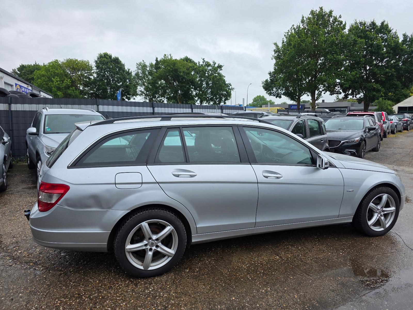 Mercedes-Benz C200 2011 — photo 6