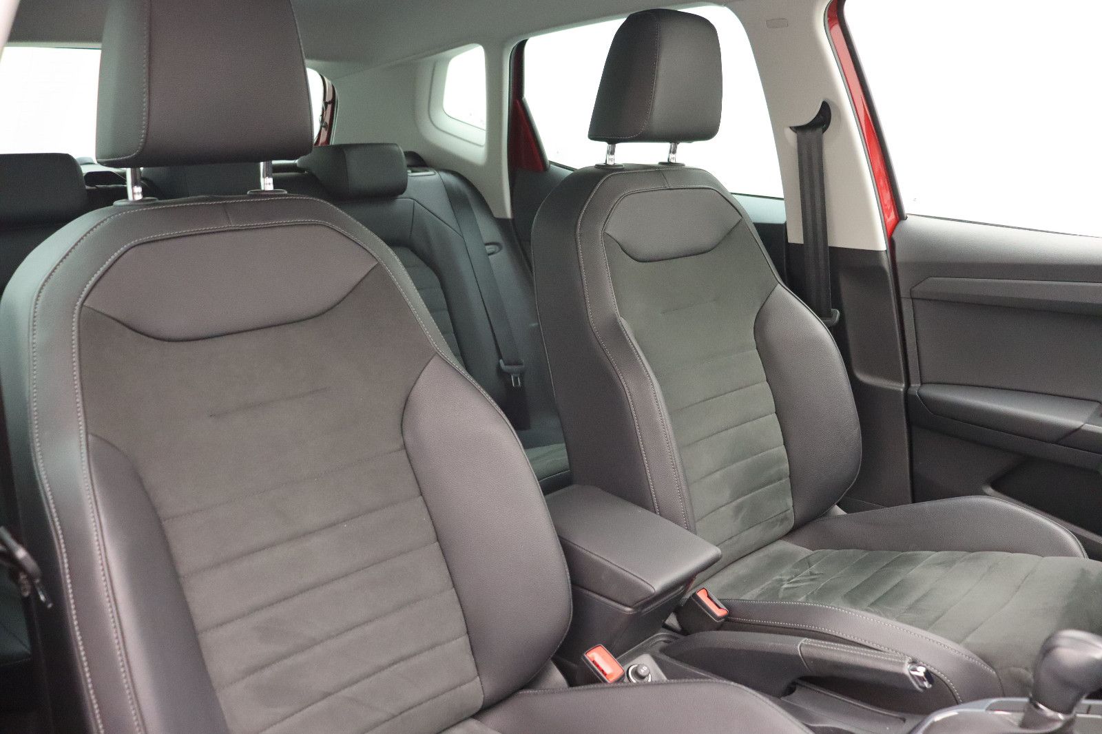 Fahrzeugabbildung SEAT Arona 1.0 TSI DSG Kamera ACC Navi