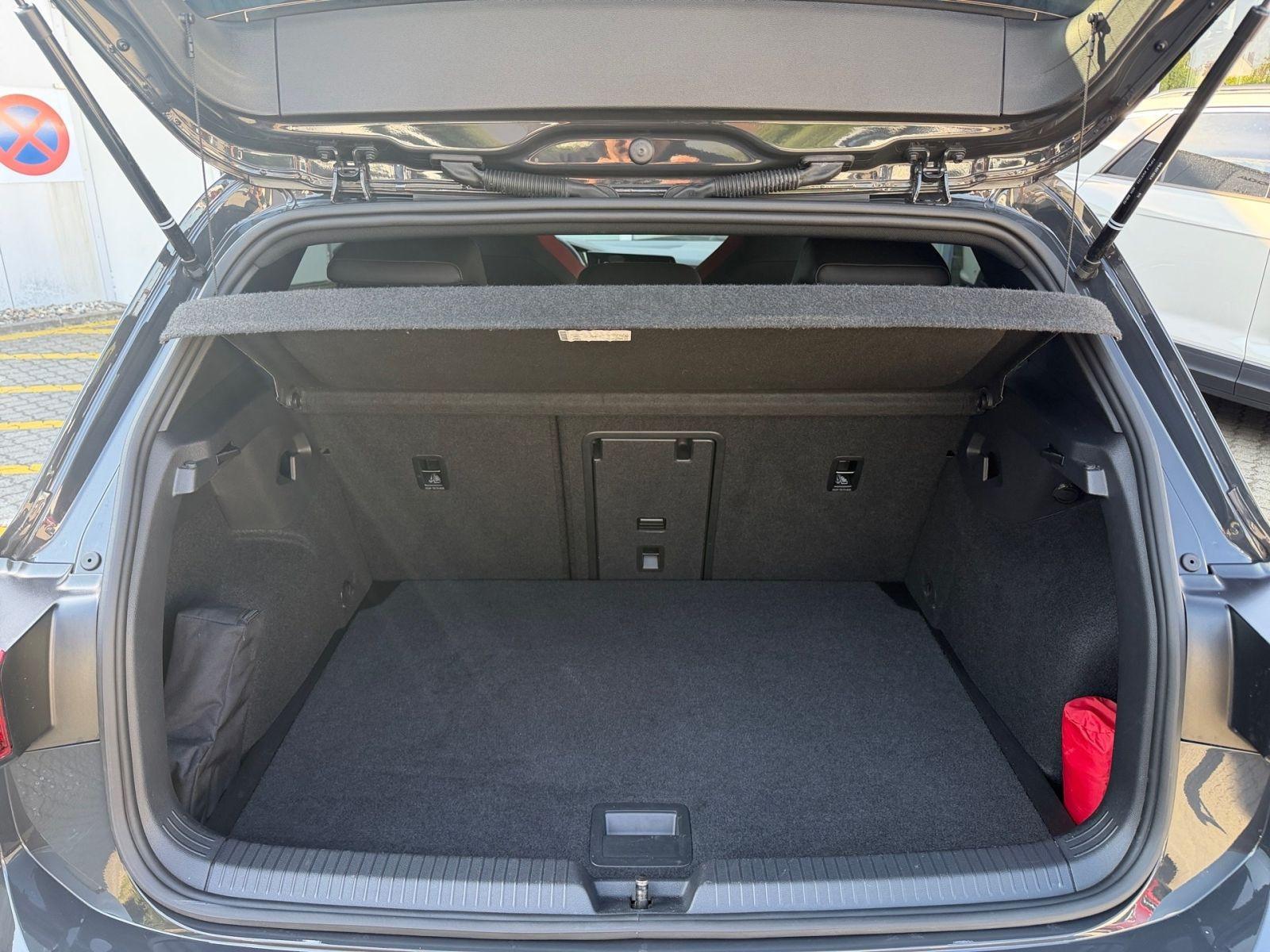 Volkswagen Golf VIII 2.0 TSI DSG GTI Clubsport Navi Spurhal, миниатюра 6